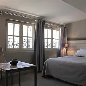 *** Hotel De L'amphithéâtre Francia