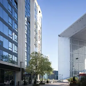 **** Hotel Renaissance Paris La Defense Francia
